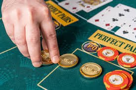 Over Under betting interface on jayabola88 showing line, odds, and live match progress
